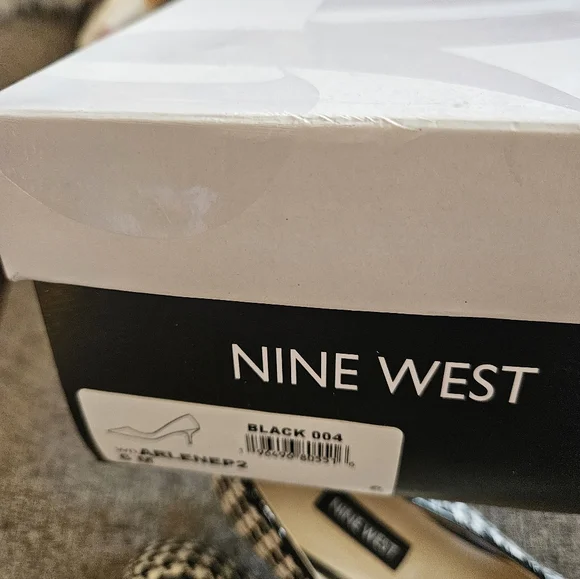 NWT ☆ Nine West Heels/Shoes, Size 6, Brand NEW! - Picture 4 of 4